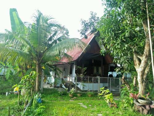 Hostal Wasuthan Garden House