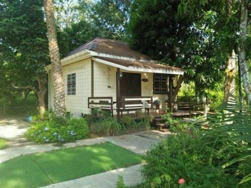 Hostal Wasuthan Garden House