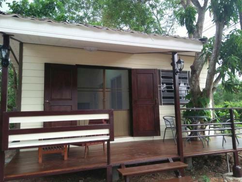 Hostal Wasuthan Garden House