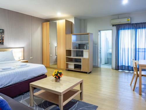 Hotel Crystal Resort Korat
