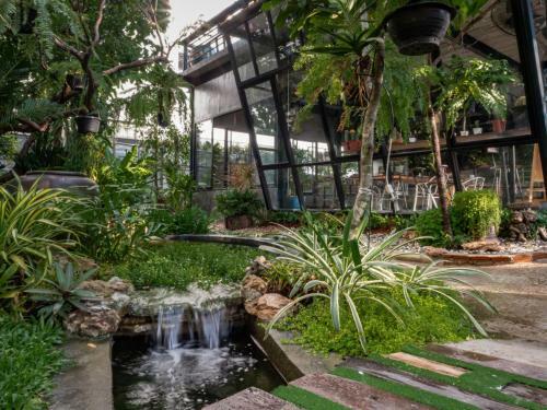 Hotel Crystal Resort Korat