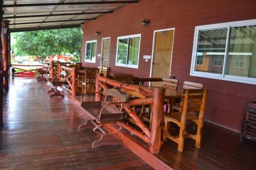 Thongsomboon Club Hotel