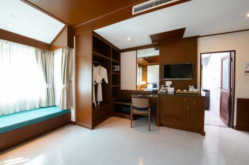Hotel Rnana Grand