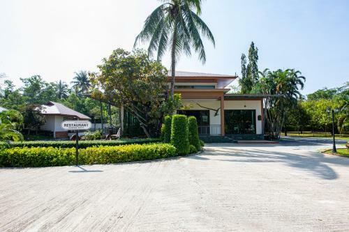 Hotel Rnana Grand