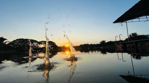 Hotel Moon River Resort Phimai