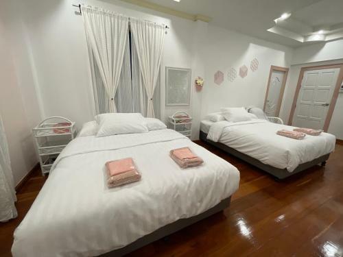 Villa Minimal House Phichit