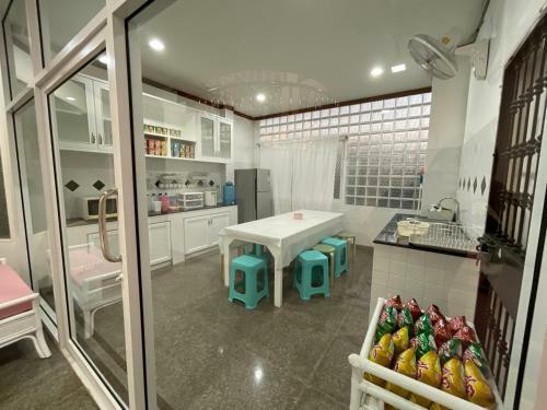 Villa Minimal House Phichit
