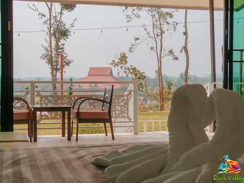 Hotel River Valley Resort