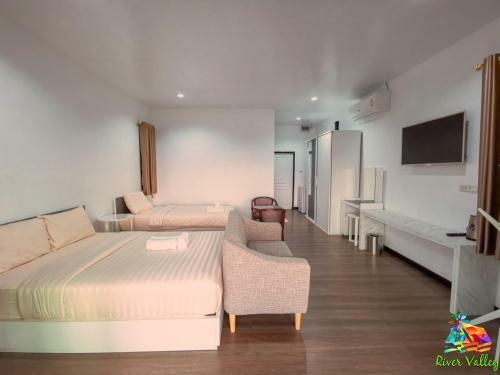 Hotel River Valley Resort