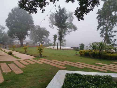 Hotel River Valley Resort
