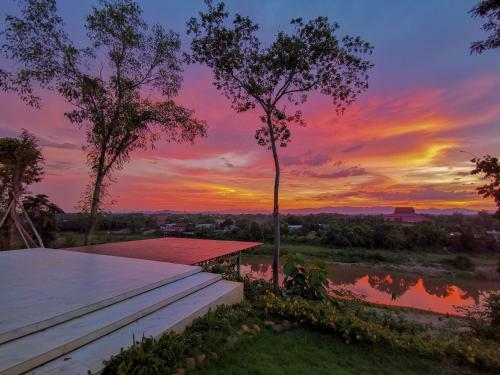 Hotel River Valley Resort