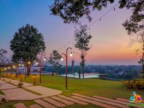 Hotel River Valley Resort