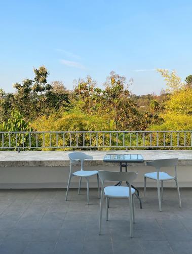Bed & Breakfast Baan Thammada