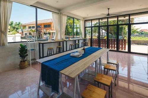 Yindee Home & Cafe