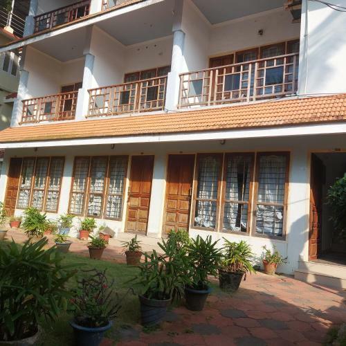 Hotel Sumangali Tourist Home