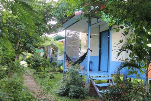 Hostal Pai Modern House