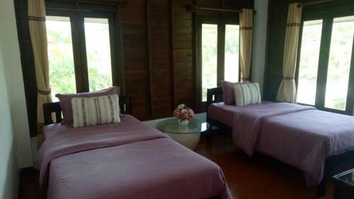 Baan Ratana Hostel-twin Single Bedroom