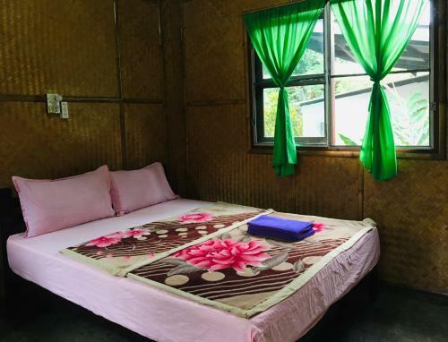 Golden Hut -chill Bungalows In Town??????????