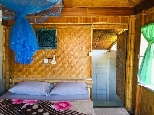 Golden Hut -chill Bungalows In Town??????????