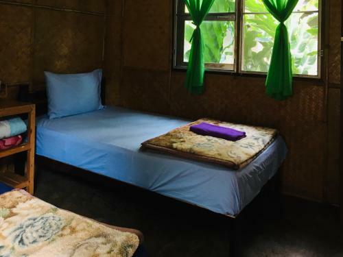Golden Hut -chill Bungalows In Town??????????