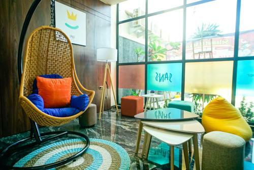 Sans Hotel Box Mansion Surabaya