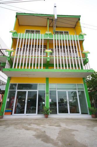 Hostal Phoonsab Hostel