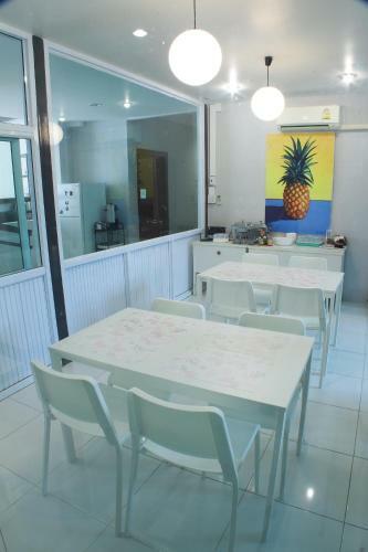 Hotel S'prima Hostel