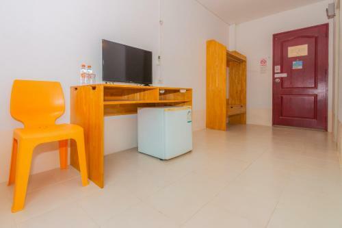 Hotel Oyo 614 Koh Lak Resort