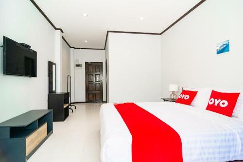 Hotel Vaccinated Staff - Oyo 533 Runya Poolvilla