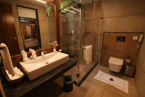 Hotel Gokulam Grand Resort & Spa, Kumarakom