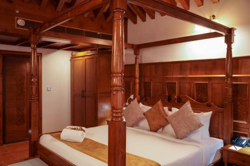 Hotel Gokulam Grand Resort & Spa, Kumarakom