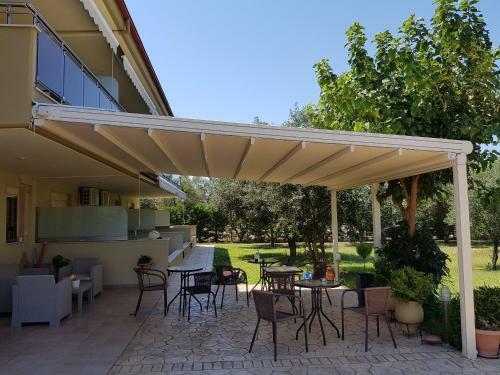 Gaia Studios & Apartments