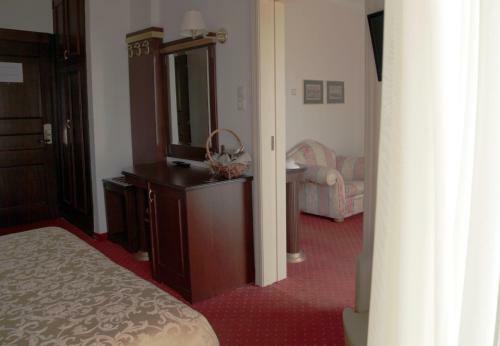 Santa Beach Hotel
