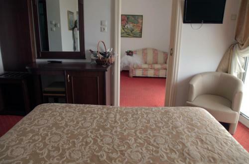 Santa Beach Hotel