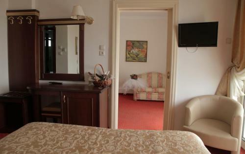 Santa Beach Hotel