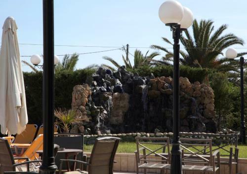 Santa Beach Hotel