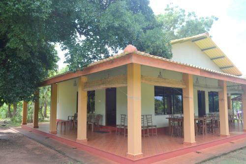 Hostal Dilsara Holiday Resort