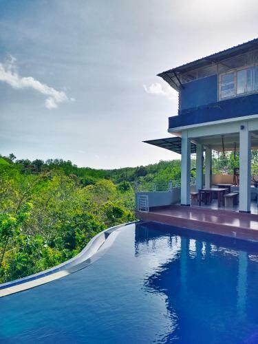 Albergue Bagus Ink Surf Camp