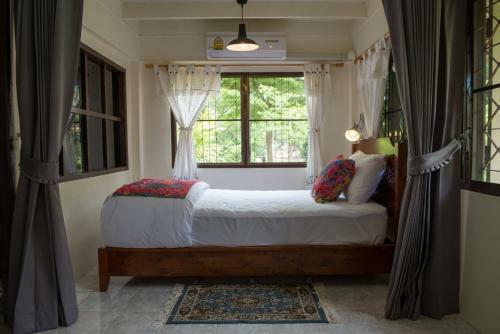 Hostal Phuttal Residence