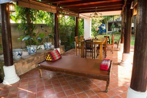 Hostal Phuttal Residence