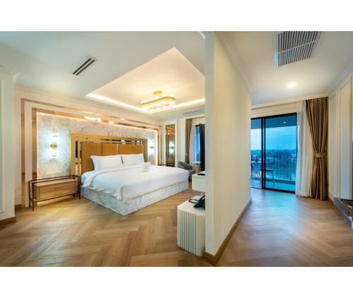Nine River Hotel