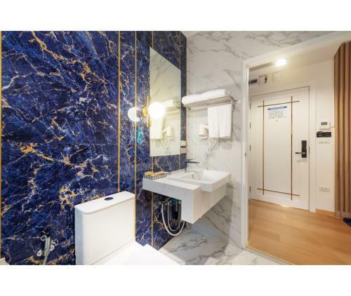 Nine River Hotel