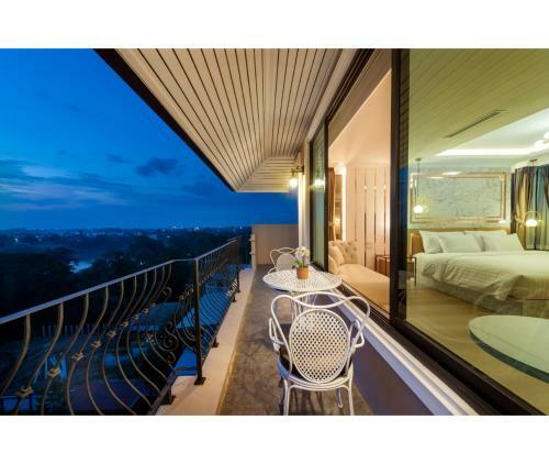 Nine River Hotel