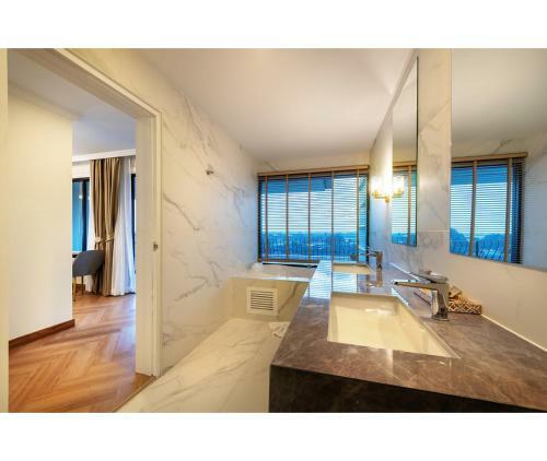 Nine River Hotel