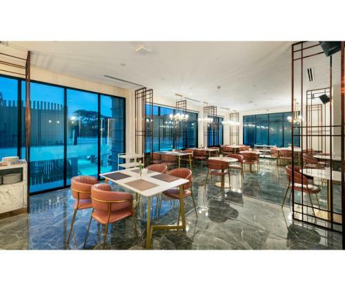 Nine River Hotel