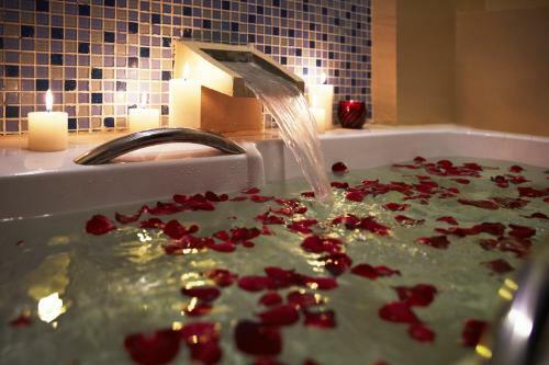 Hotel The Sun Resort Ratchaburi