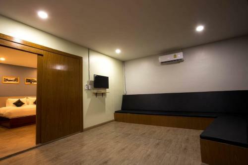 Hotel The Sun Resort Ratchaburi