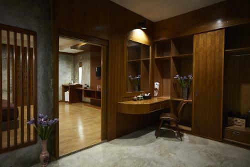 Hotel The Sun Resort Ratchaburi