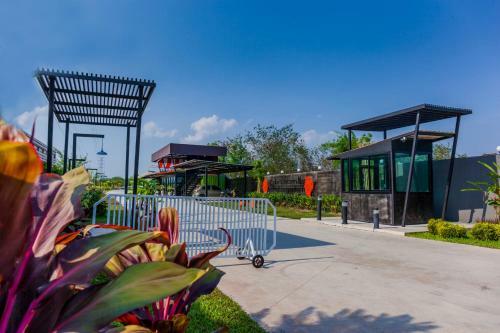 Hotel The Sun Resort Ratchaburi