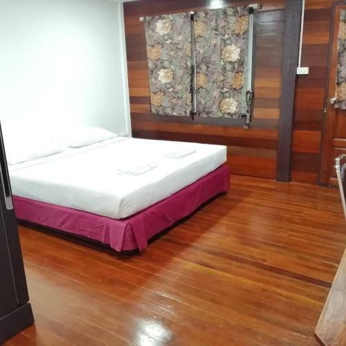 Hotel Jansom Beach Resort